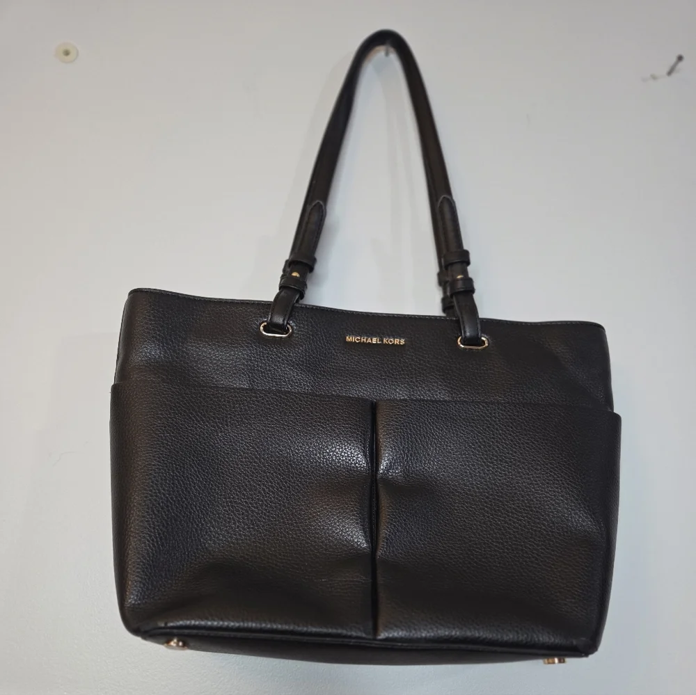 Michael Kors Bedford Black‎ Pebbled Leather Tote, Medium
